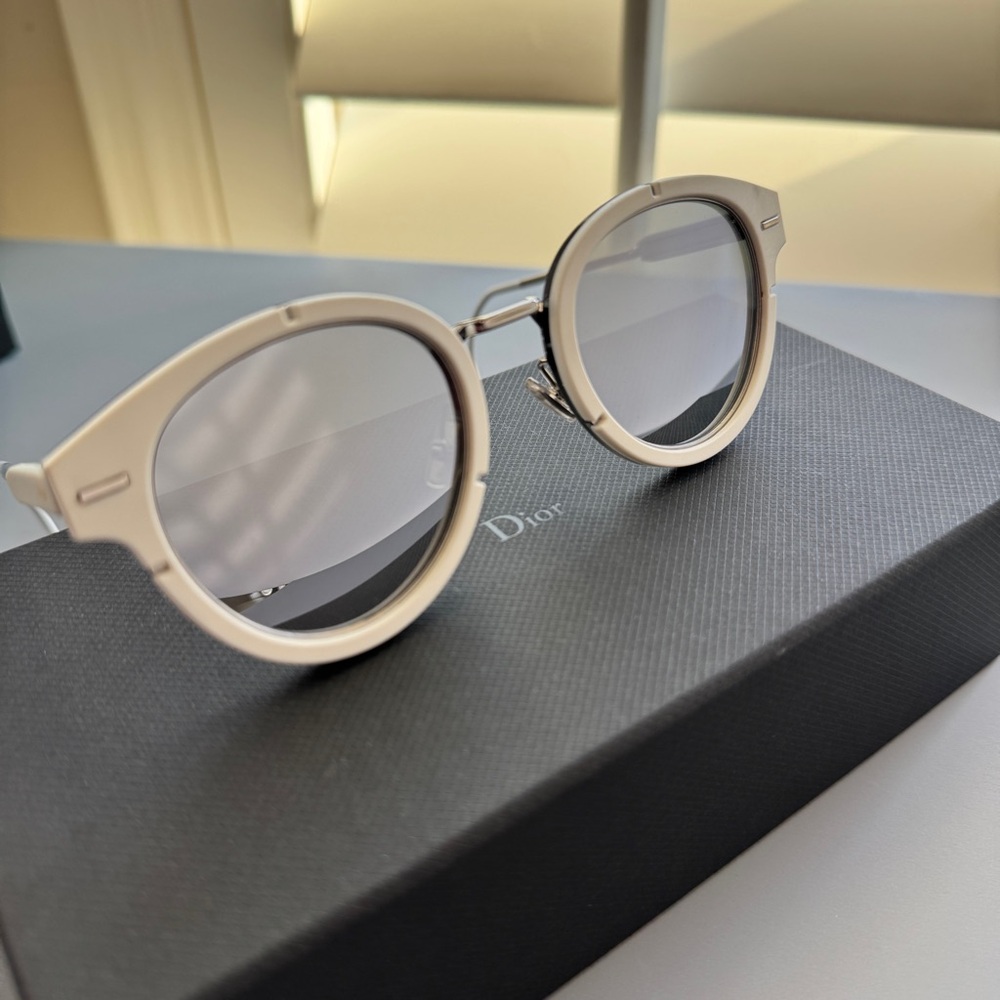 Dior Magnitude White and Silver Men's Glasses - Picture 11 of 15